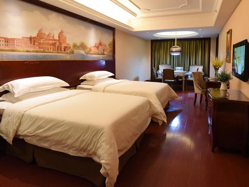 Vienna Hotel Loudi Chunyuan Pedestrian Street ภายนอก รูปภาพ