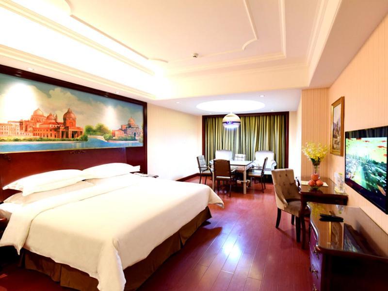 Vienna Hotel Loudi Chunyuan Pedestrian Street ภายนอก รูปภาพ